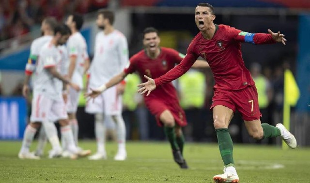  卡利亚里神锋梅开二度助队强势反弹  