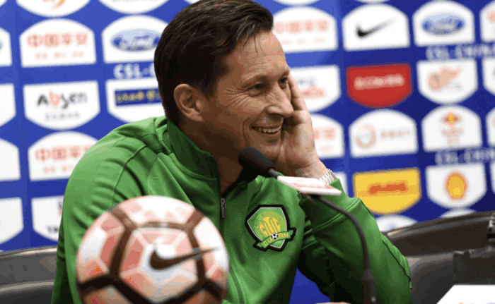  沙尔克04触底反弹，背水一战重燃保级希望